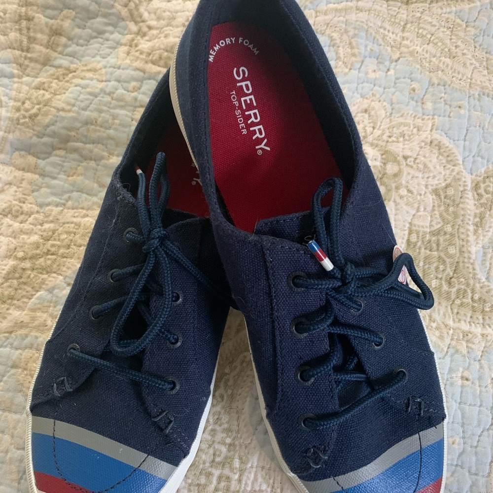 Sperry size 10